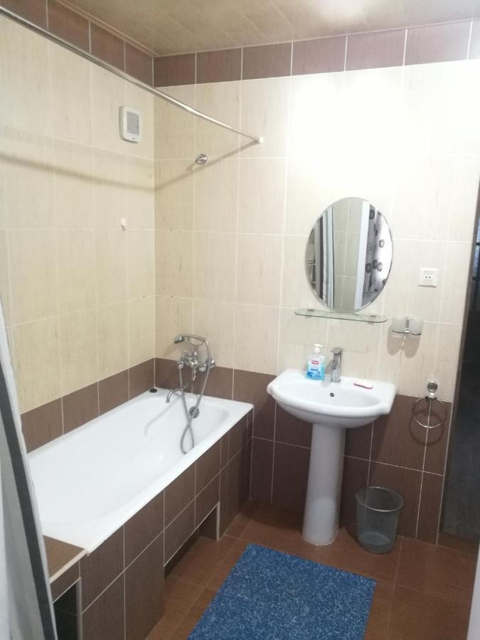 Apartment 2 Bed Room In The Center Апартамент 3-Х Комнатная В Центре Taszkent Zewnętrze zdjęcie